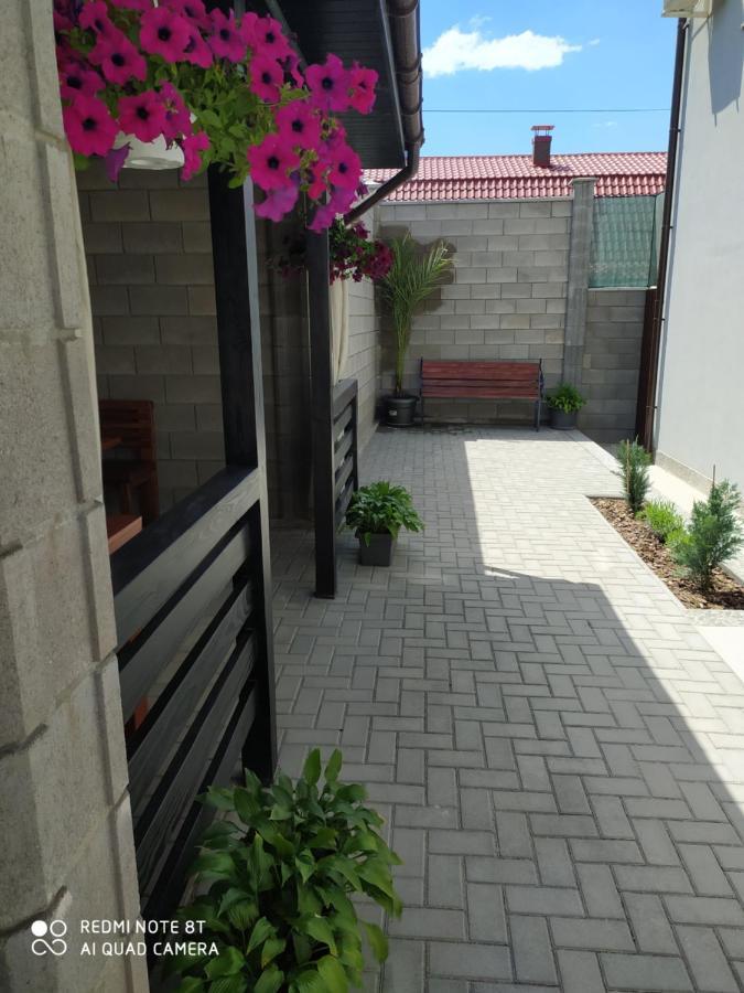 Reef Apartments Odessa Buitenkant foto